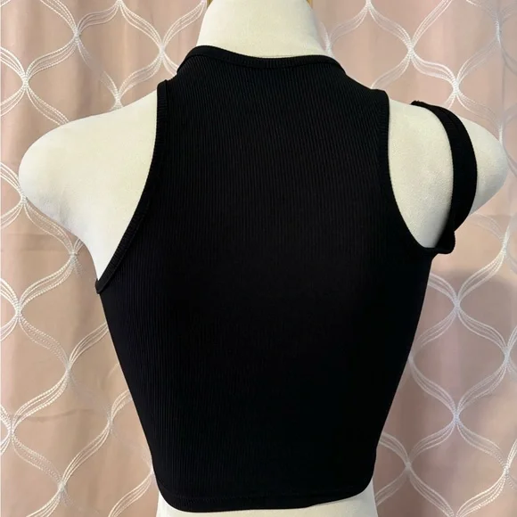 Black Cutout Crop Top, size XS - Picture 2 of 2